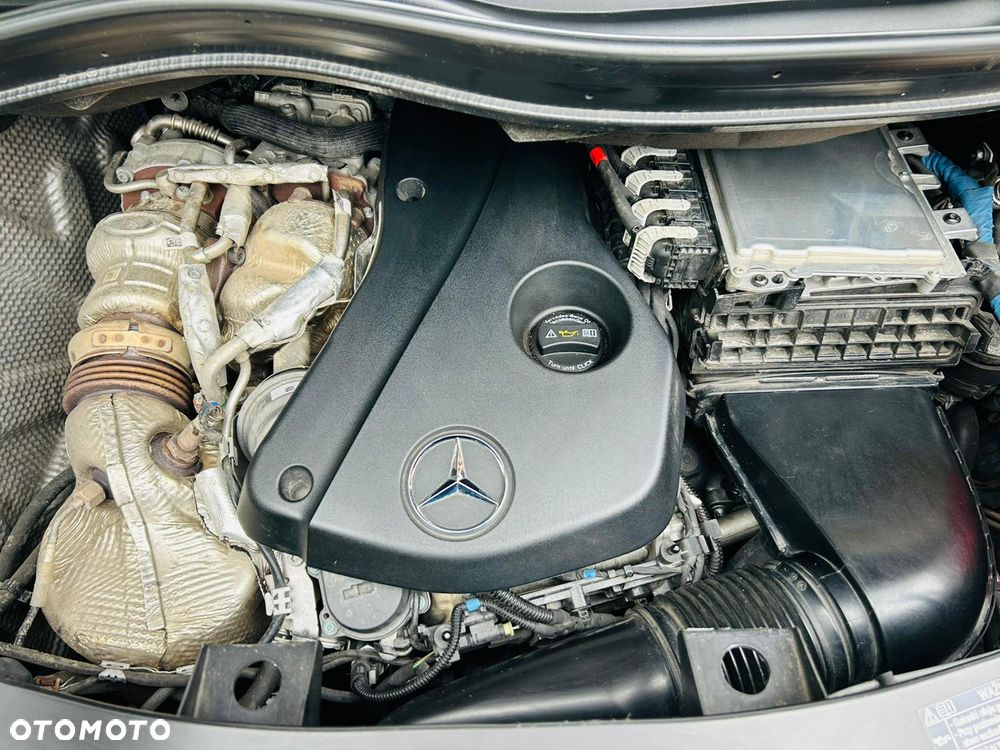 Mercedes-Benz Klasa V 300 d 9G-Tronic Avantgarde (d³ugi) - 14