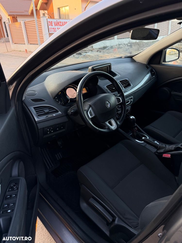 Renault Megane ENERGY dCi 110 Start & Stop Paris Business - 11