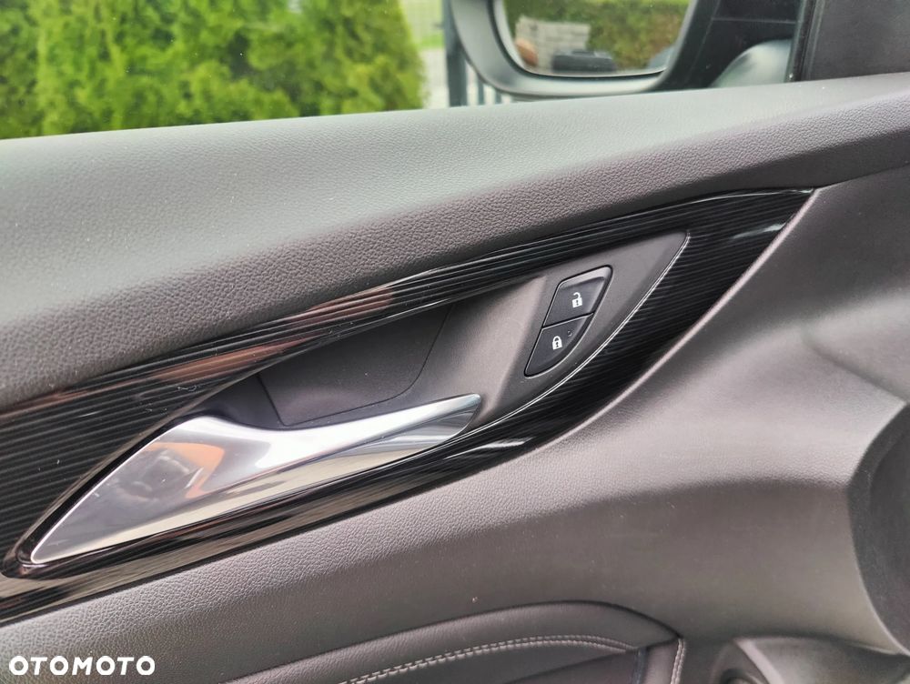 Opel Insignia 2.0 T 4x4 Innovation S&S - 38