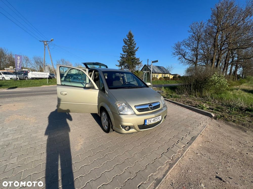 Opel Meriva 1.8 16V Cosmo Easytronic - 20