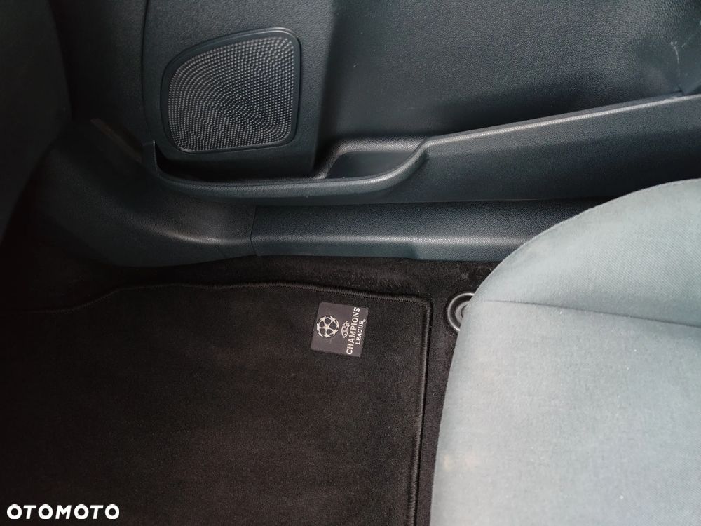 Ford Fiesta 1.25 Champions Edition - 21