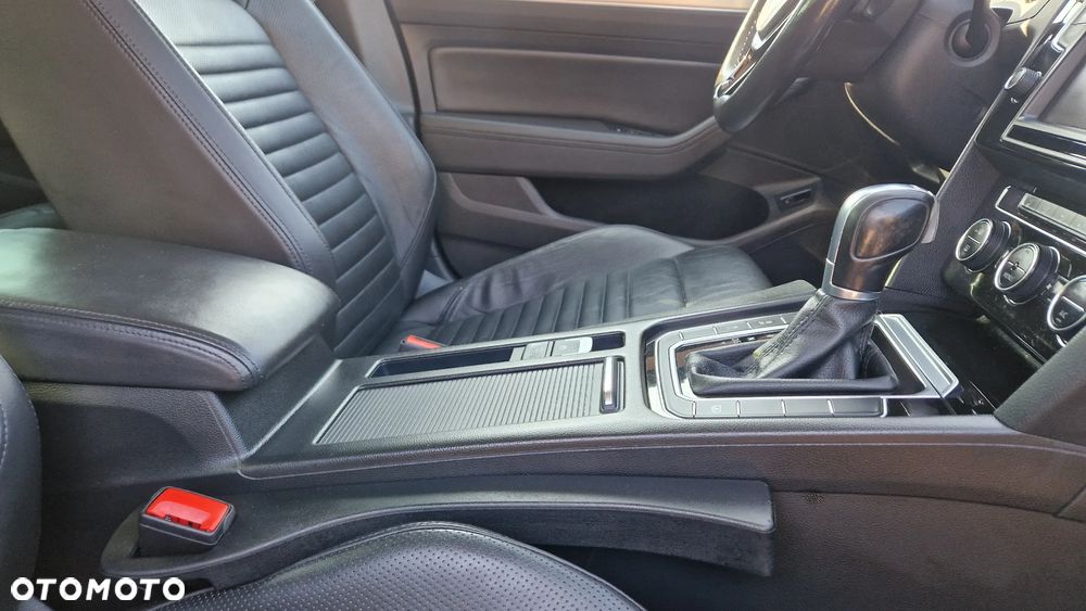 Volkswagen Passat 2.0 TDI BMT Highline DSG - 8