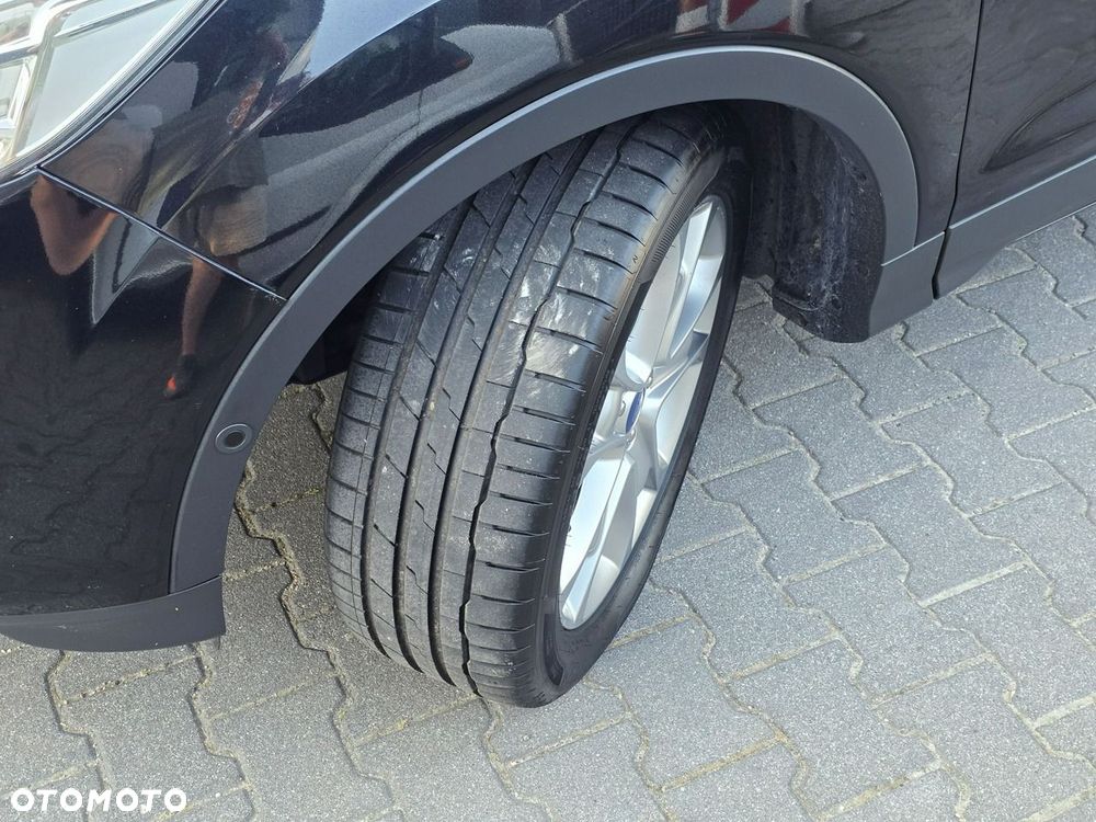 Ford Kuga - 36