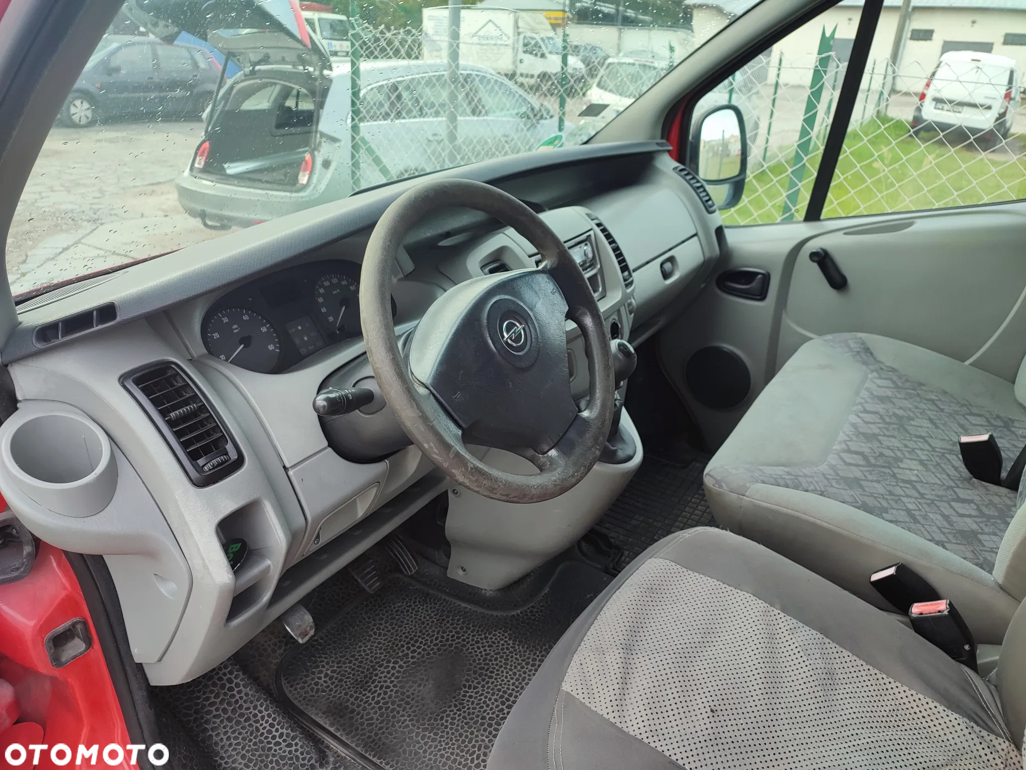 Opel Vivaro - 8