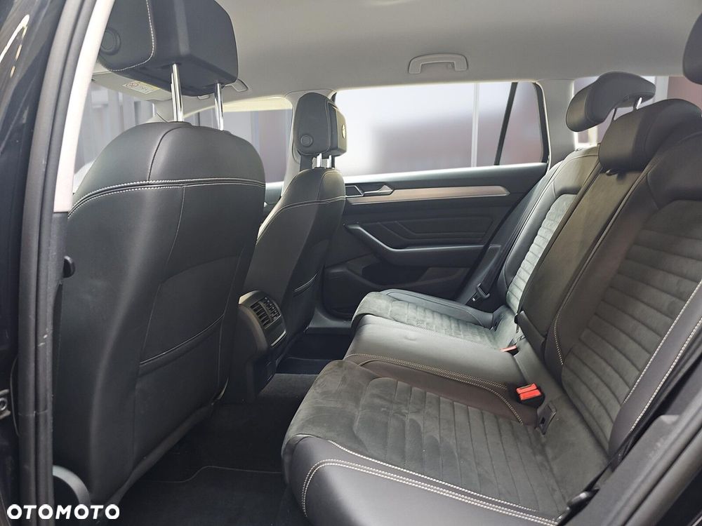 Volkswagen Passat Variant 2.0 TDI EVO Elegance DSG - 10