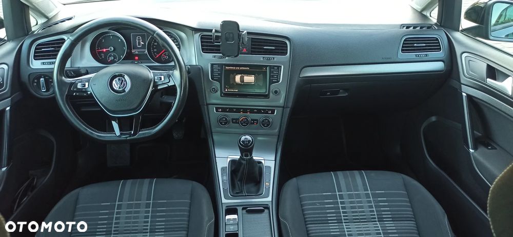 Volkswagen Golf - 9