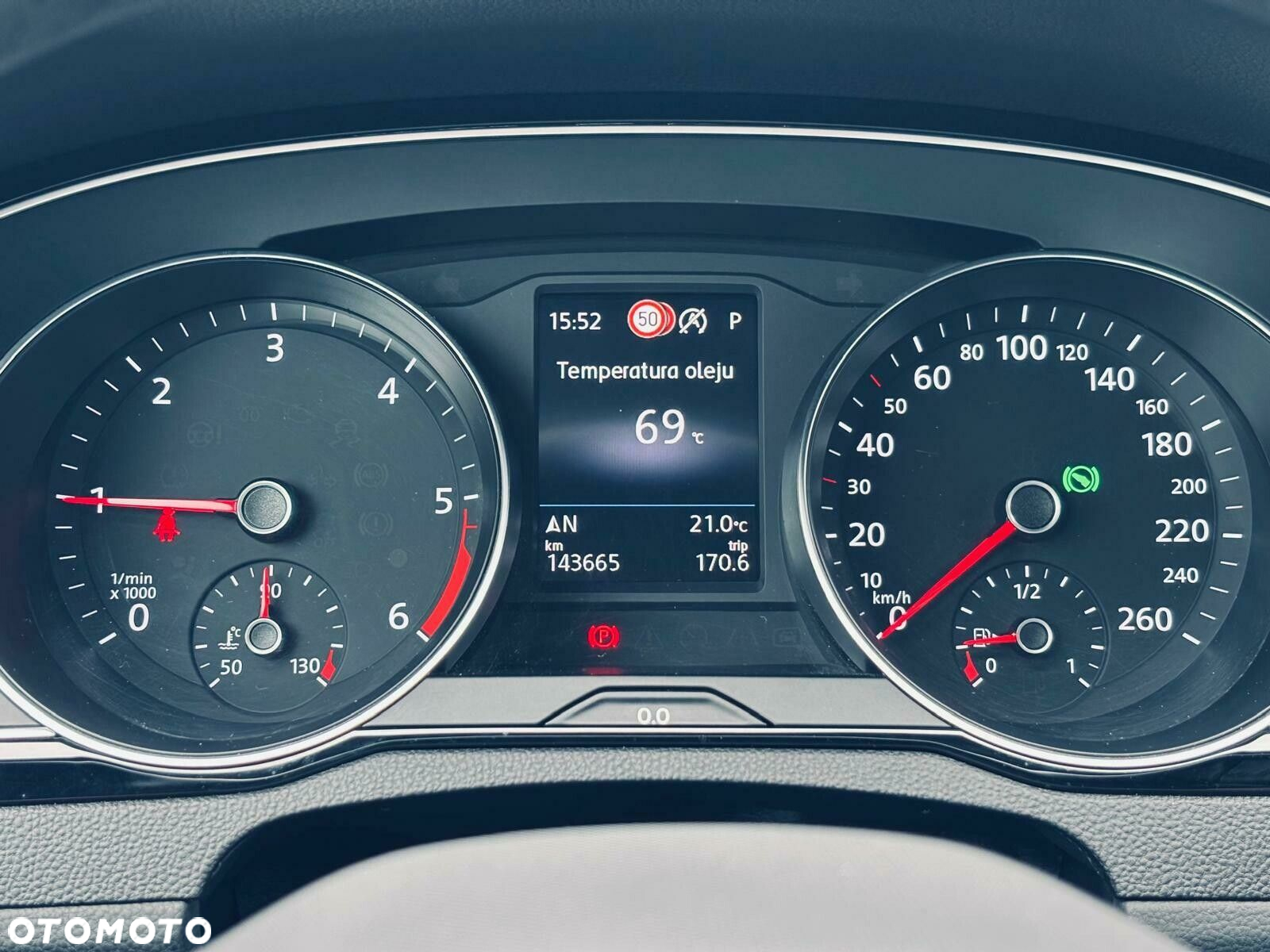 Volkswagen Passat - 22