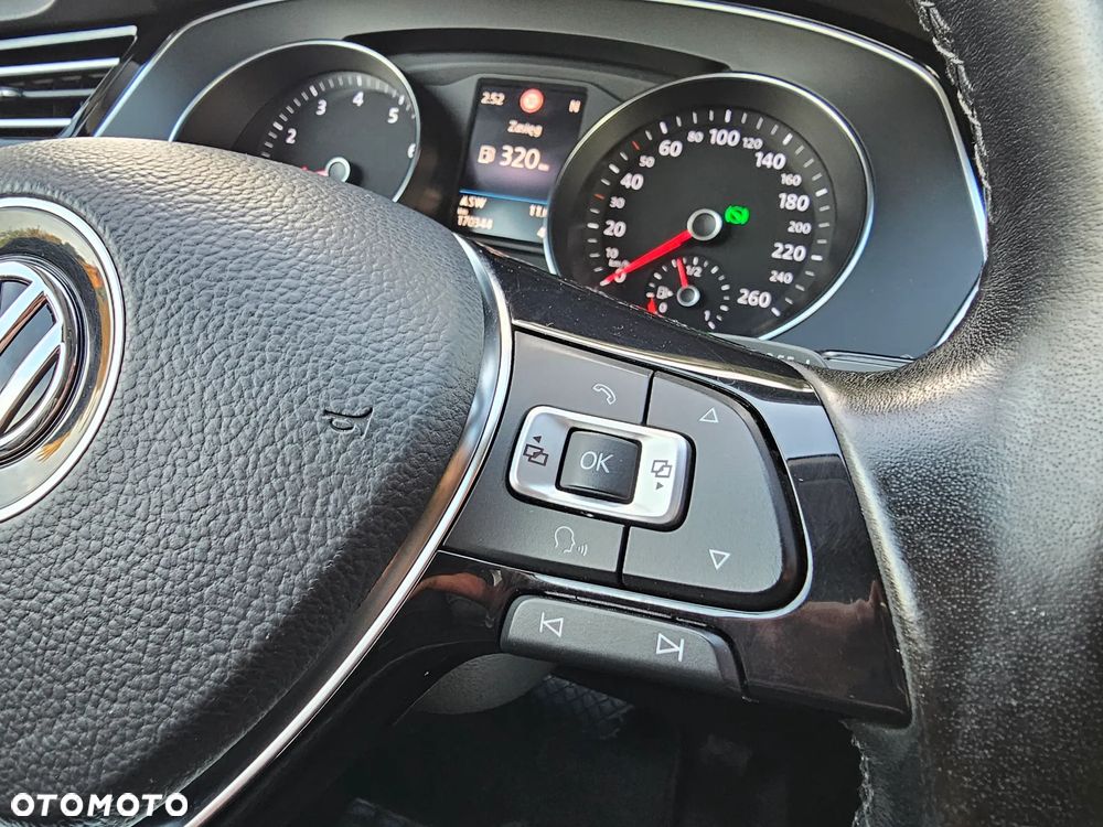 Volkswagen Passat 1.8 TSI BMT Comfortline DSG - 23
