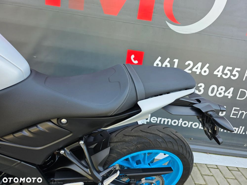 Yamaha MT - 8