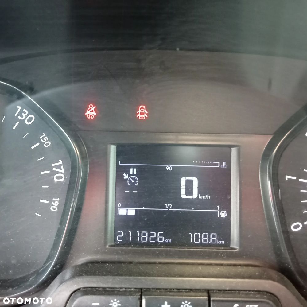 Peugeot EXPERT - 19