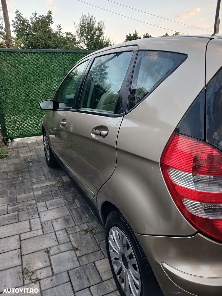 Mercedes-Benz A 180 - 6