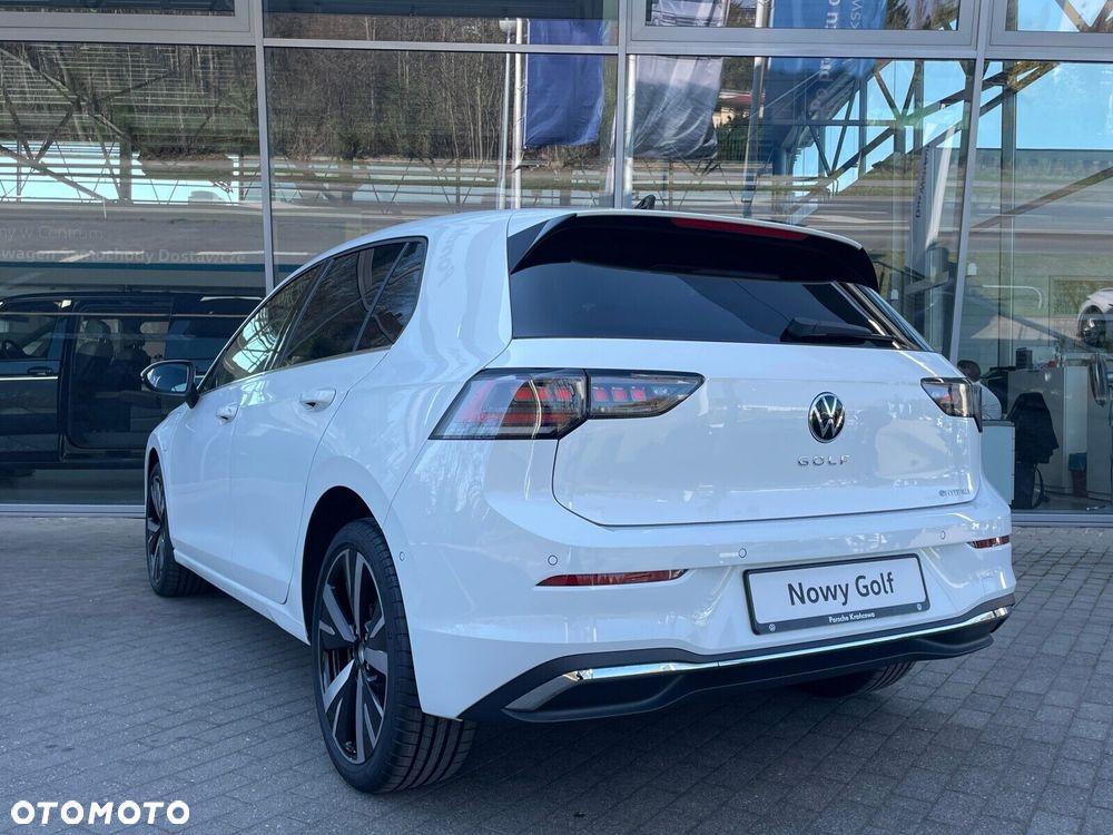 Volkswagen Golf - 5