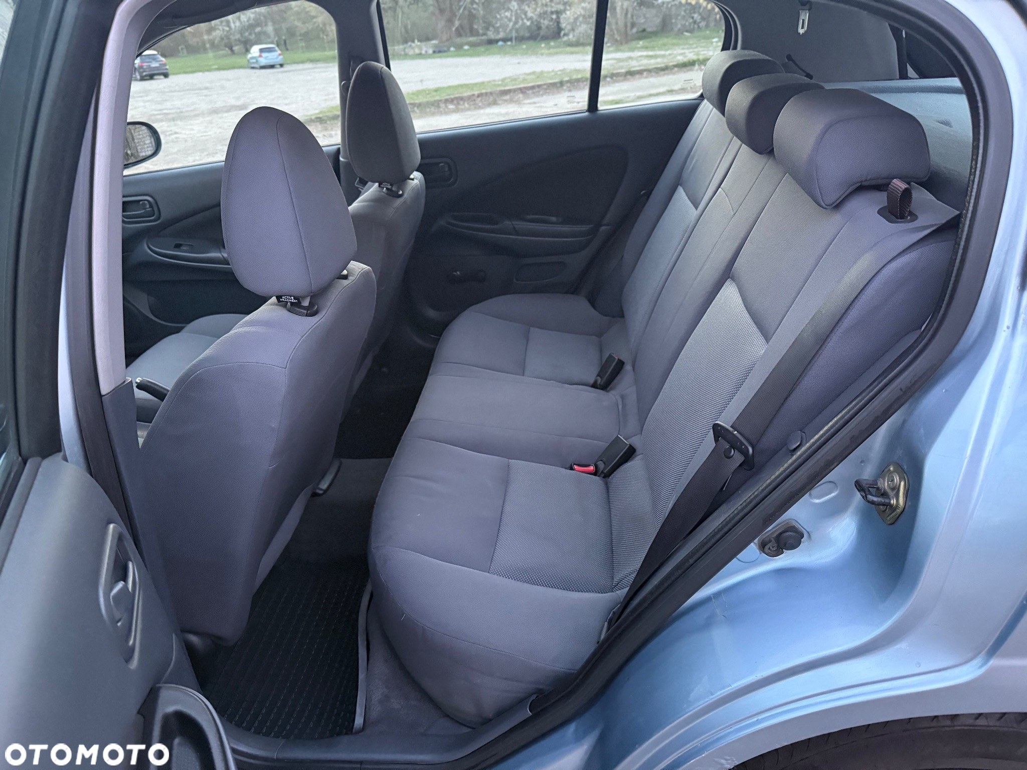 Nissan Almera - 12