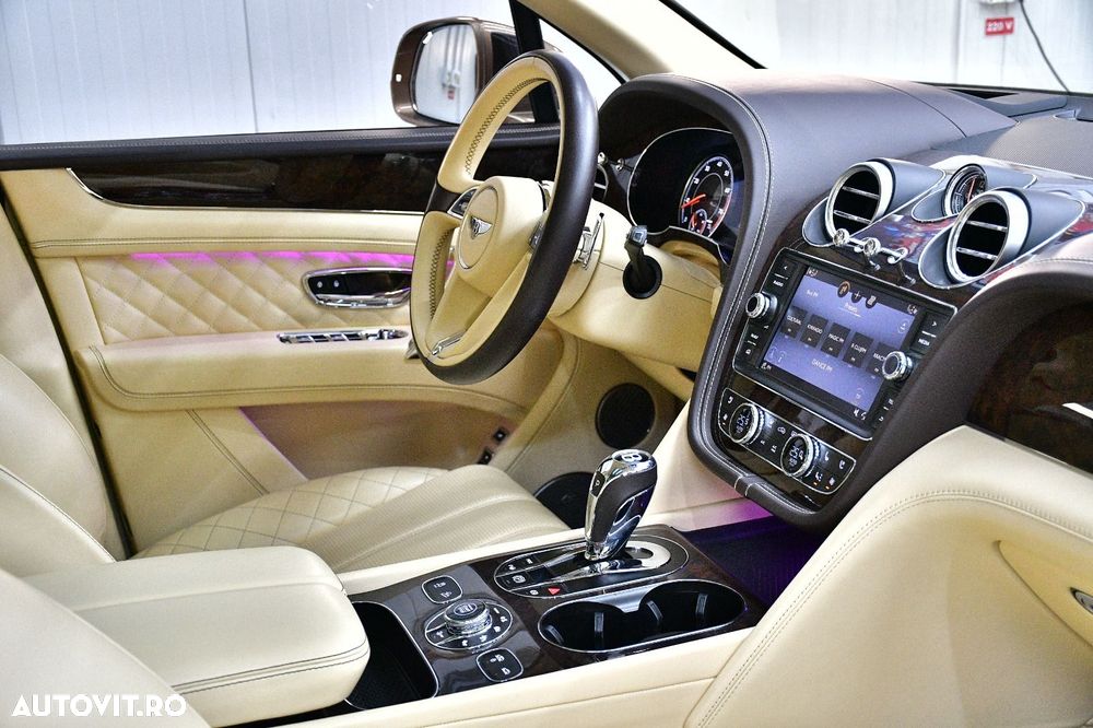 Bentley Bentayga W12 Mulliner - 16