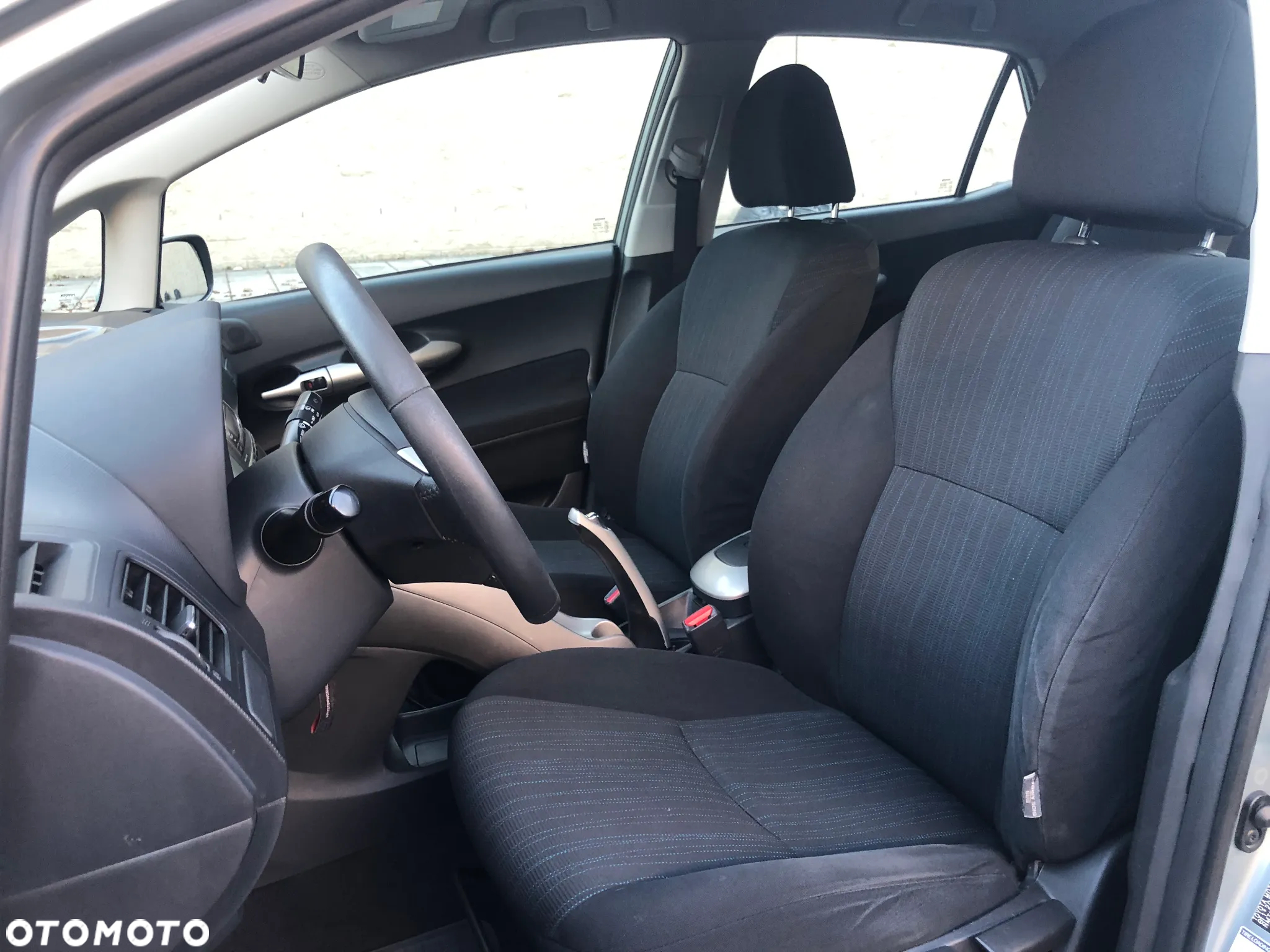 Toyota Auris 2.0 D-4D Luna - 9