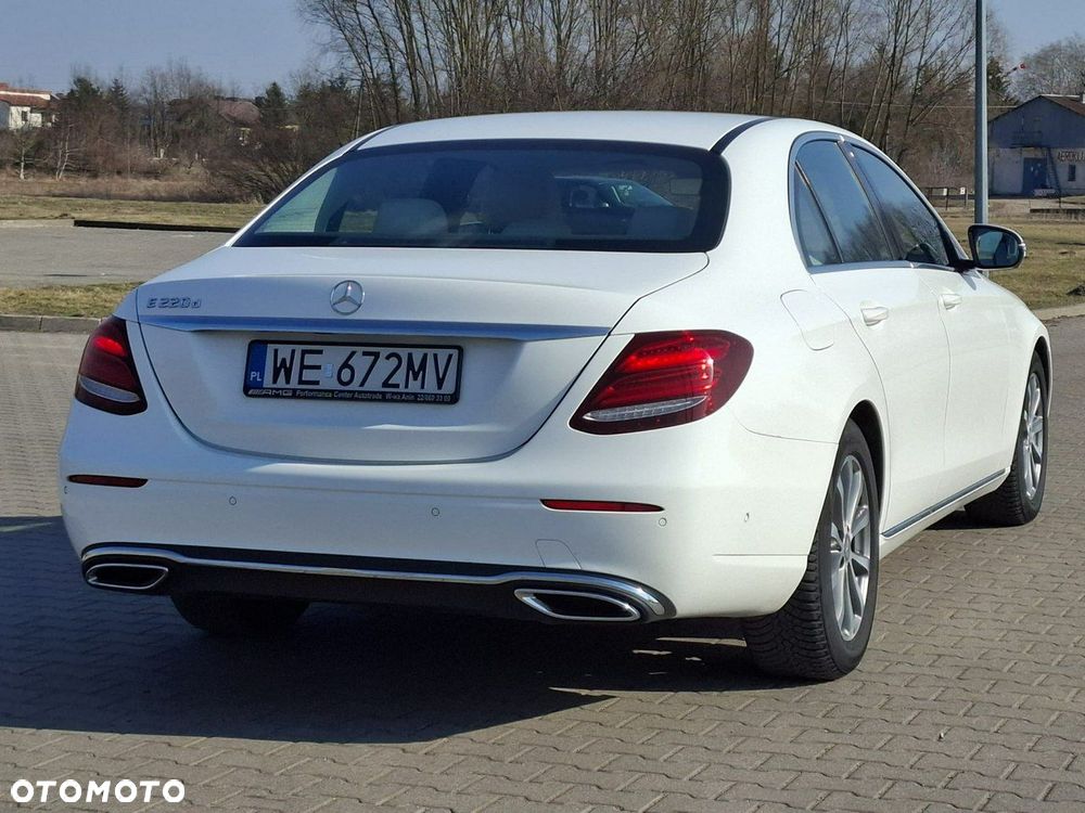 Mercedes-Benz Klasa E 220 d Business Edition 9G-TRONIC - 22