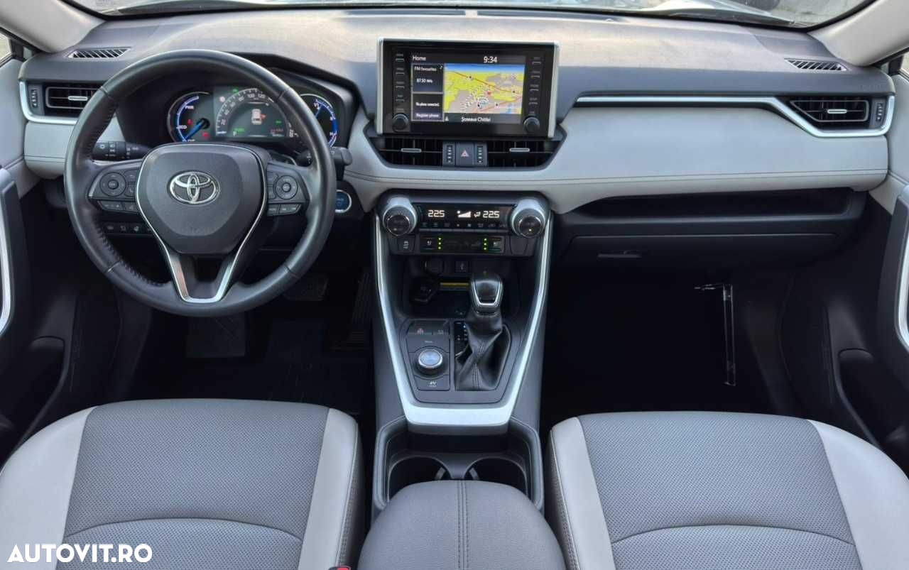 Toyota RAV4 - 23