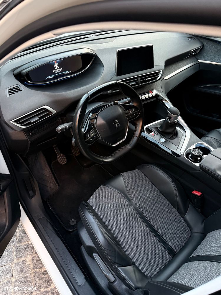Peugeot 3008 PureTech 130 Stop & Start GPF Allure Pack - 5