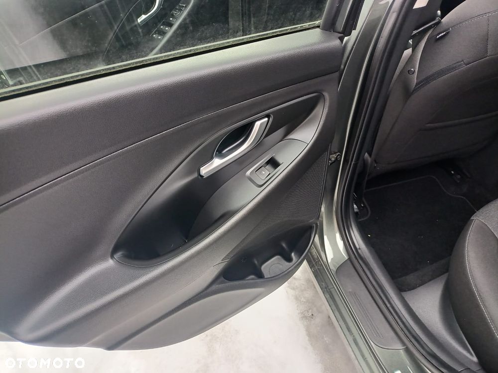 Hyundai i30 1.6 CRDI 48V-Hybrid DCT Prime - 3
