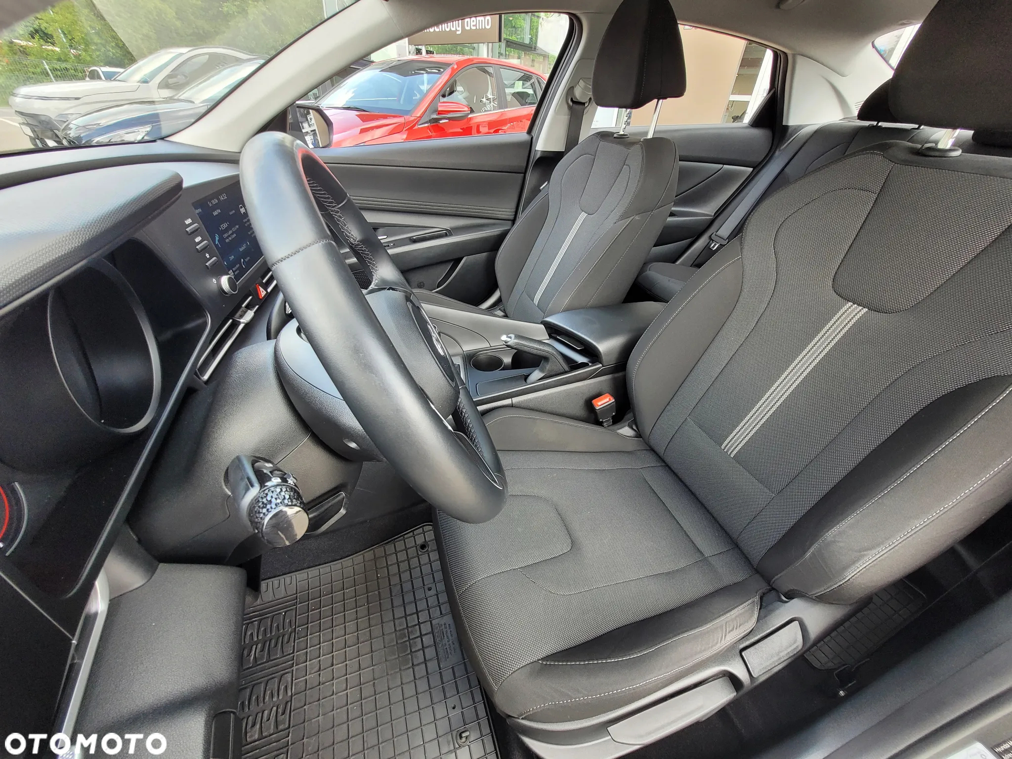 Hyundai Elantra 1.6 Modern - 14