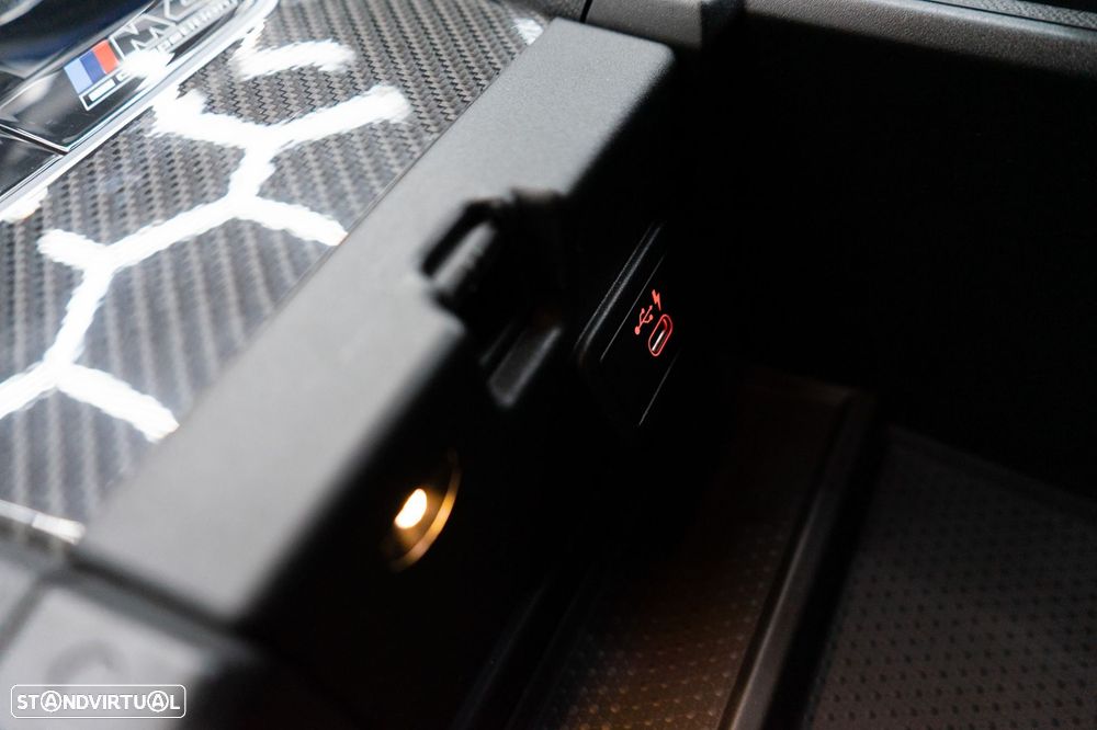 BMW M4 Competition - 39