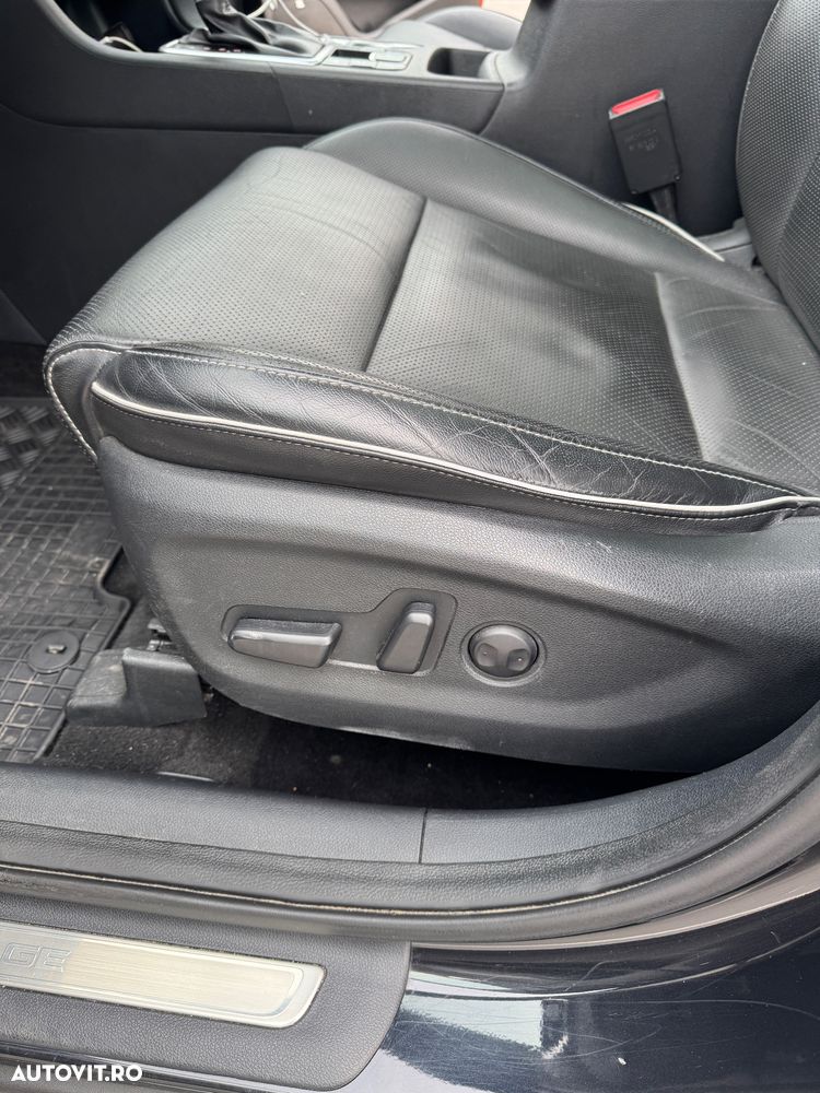 Kia Sportage 2.0 CRDI AWD Eco-Dynamics+ (48V M-H) Aut. PLATINUM - 9