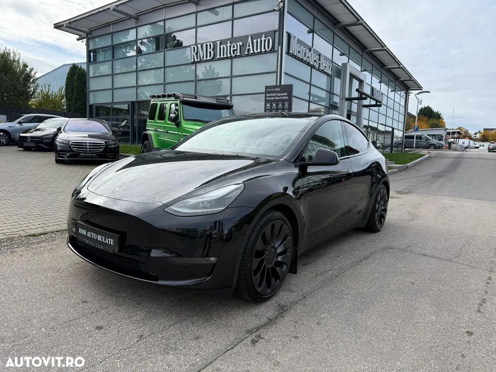 Tesla Model Y - 27