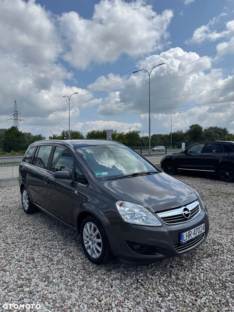 Opel Zafira 1.8 Cosmo EasyTronic - 2