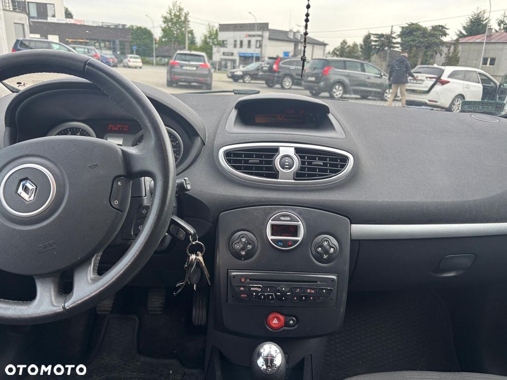 Renault Clio 1.2 16V All Inclusive - 8