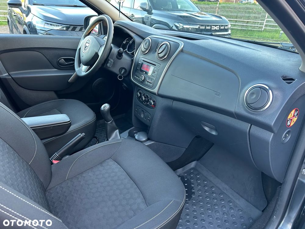 Dacia Sandero 1.2 16V Laureate EU6 - 16
