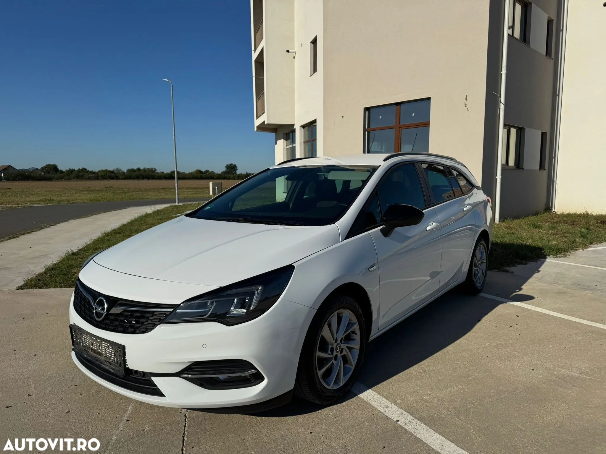 Opel Astra Sport Tourer 1.5 Start/Stop Aut. Edition - 1