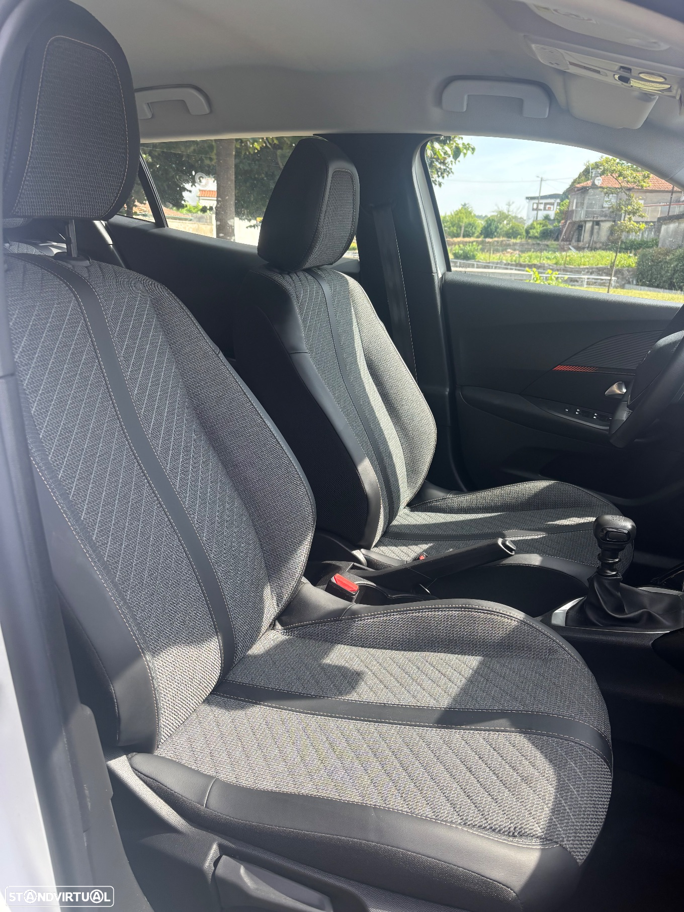 Peugeot 2008 1.5 BlueHDi Allure - 12