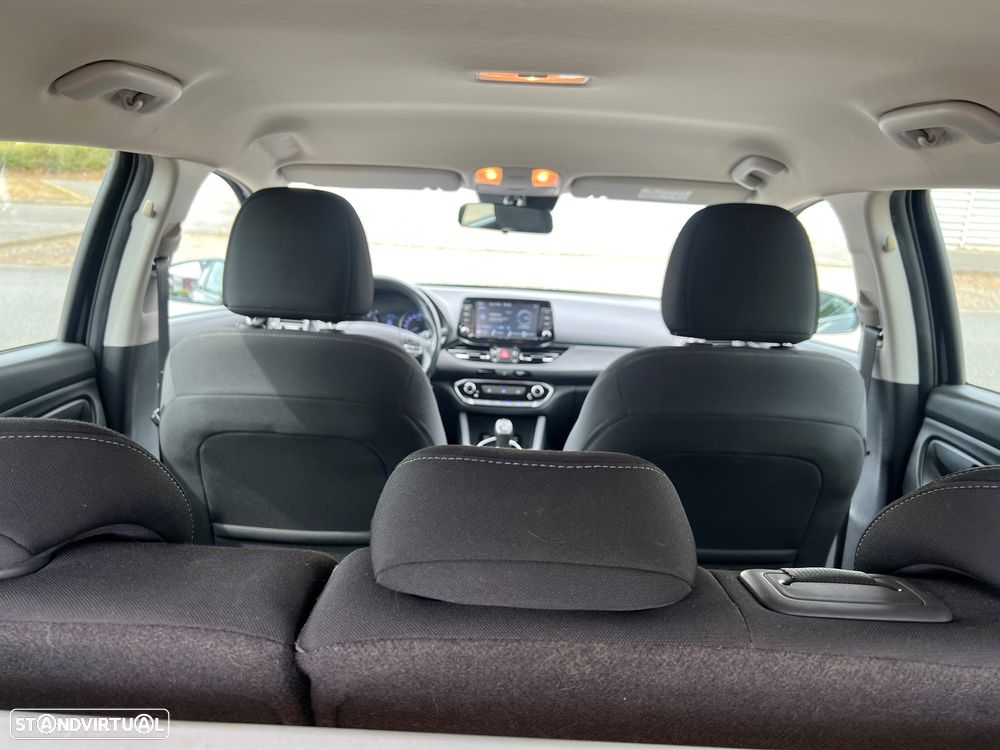 Hyundai i30 SW 1.6 CRDi Style Plus - 35