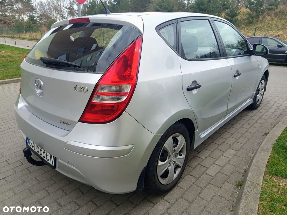 Hyundai i30 1.6 CRDi Base + - 5