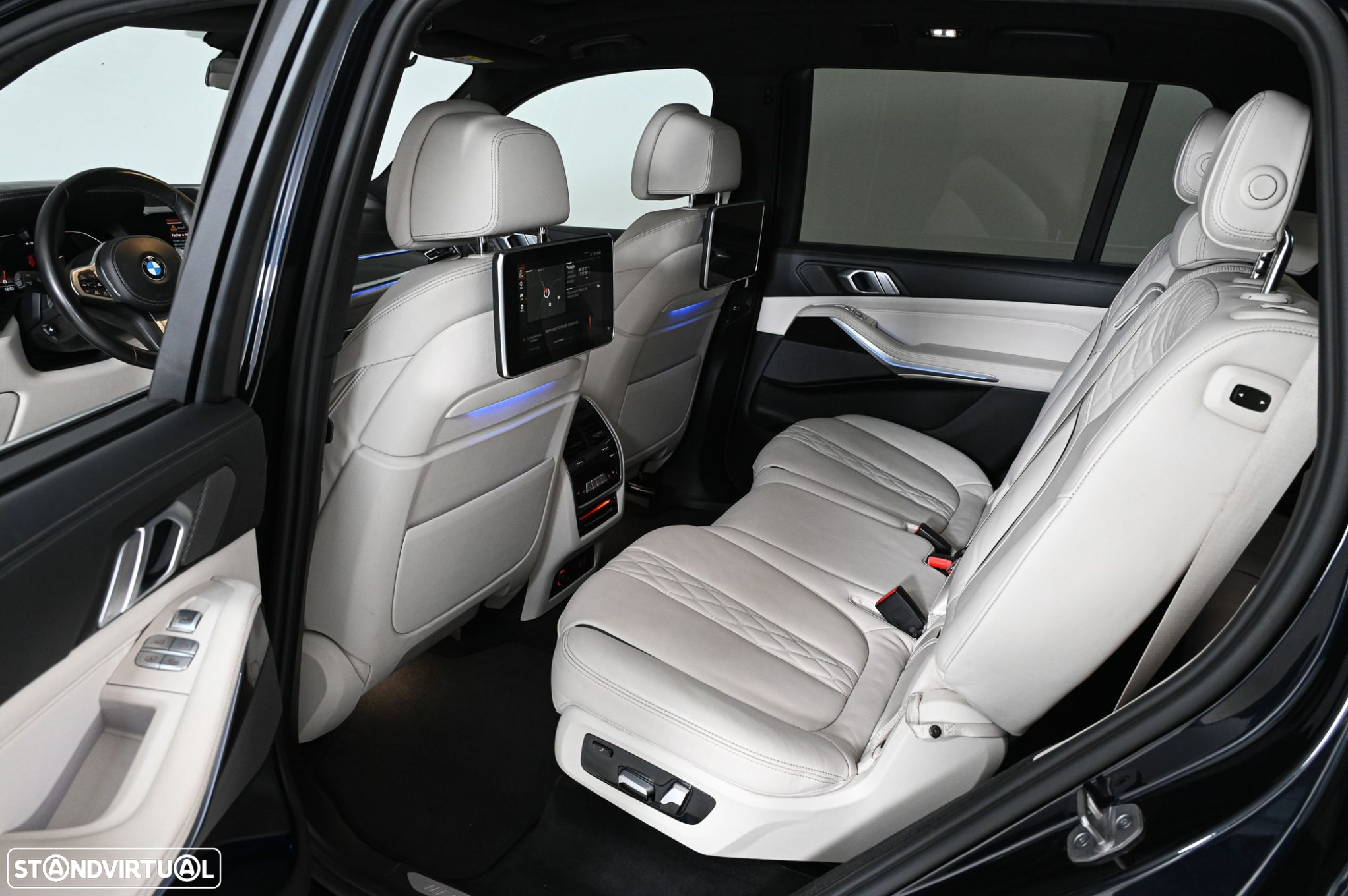 BMW X7 M50i - 4