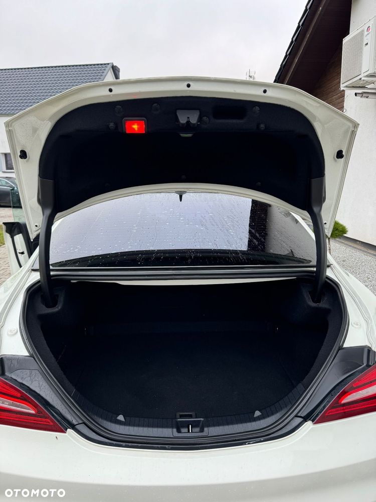 Mercedes-Benz CLA 250 7G-DCT - 10