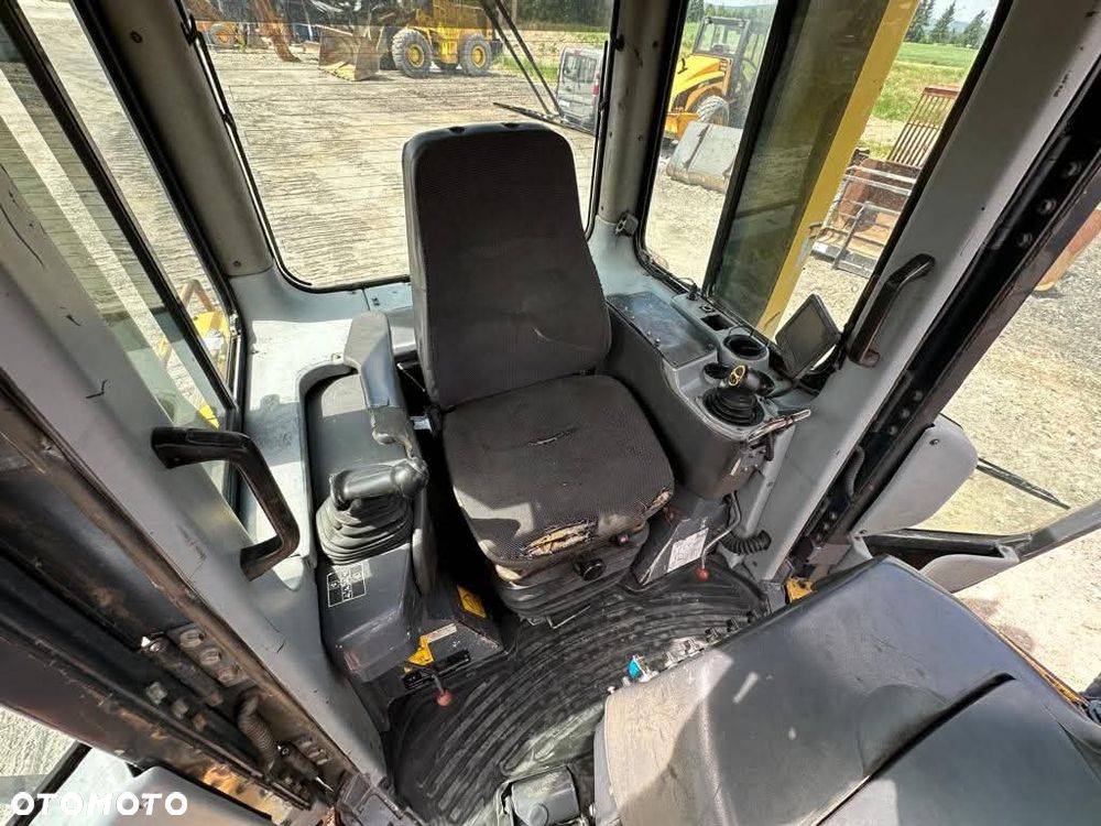 Komatsu D65PX-15 - 24