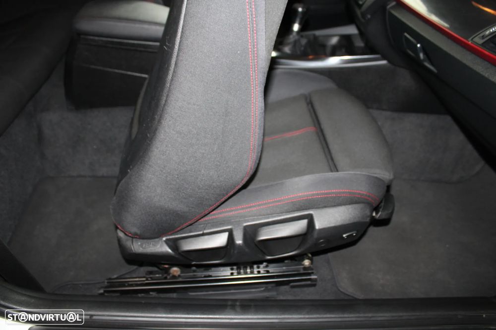BMW 114 d Pack M - 26