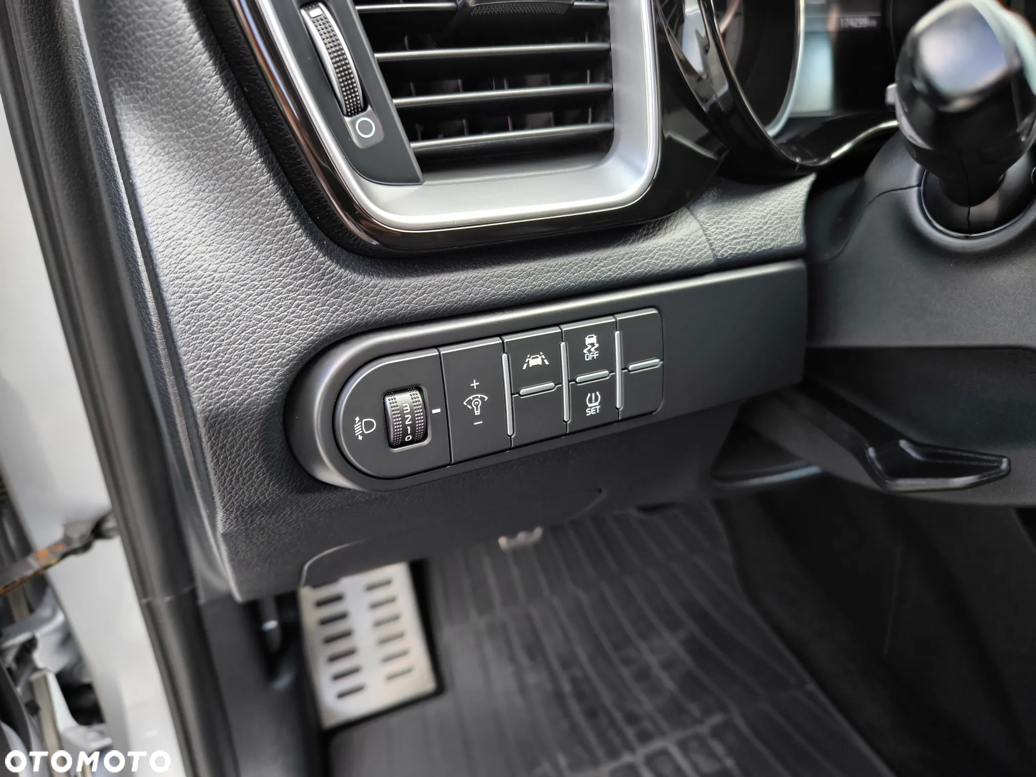 Kia Ceed 1.5 T-GDI Business Line Plus - 20