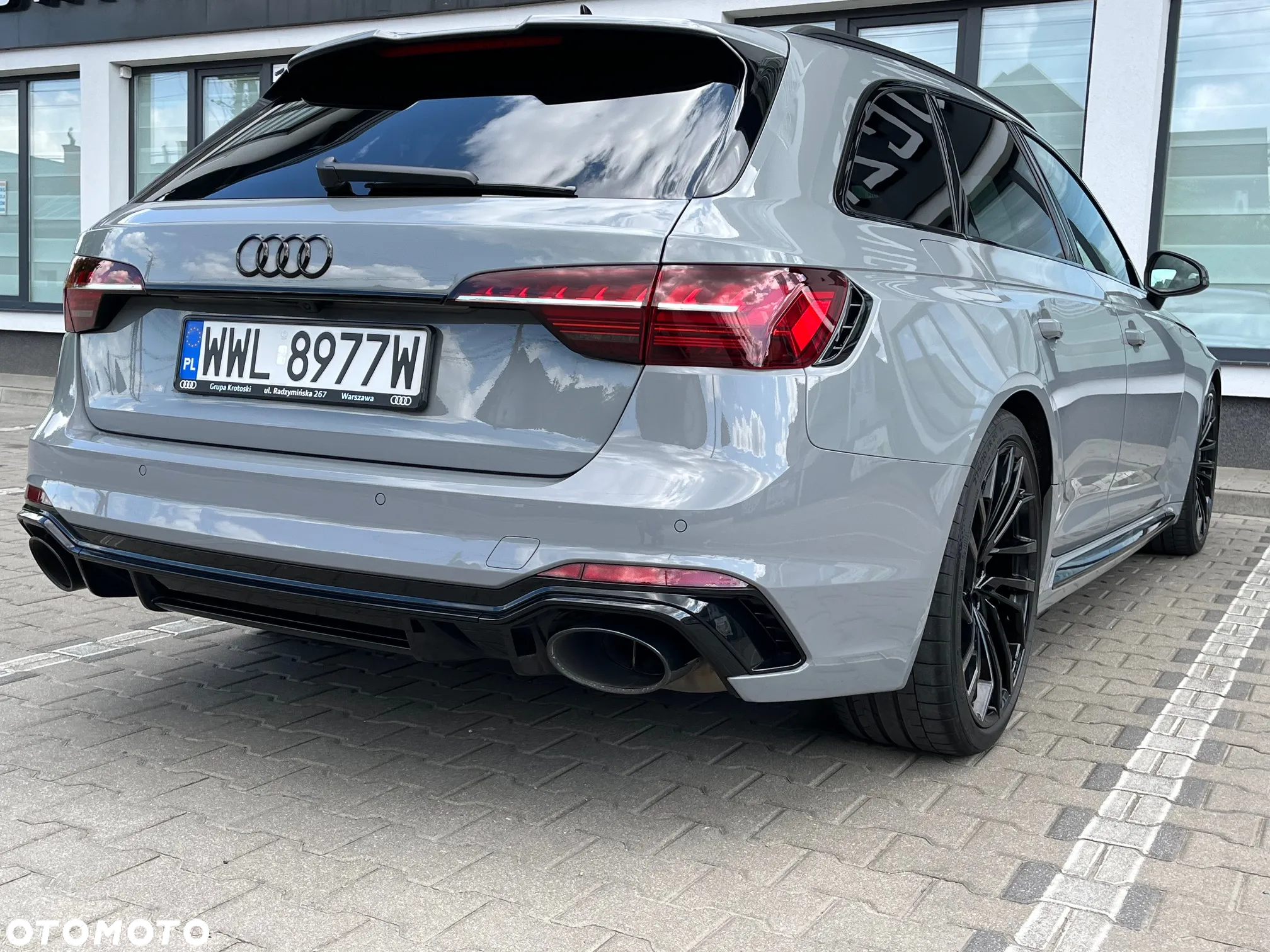 Audi RS4 TFSI Quattro Tiptronic - 6