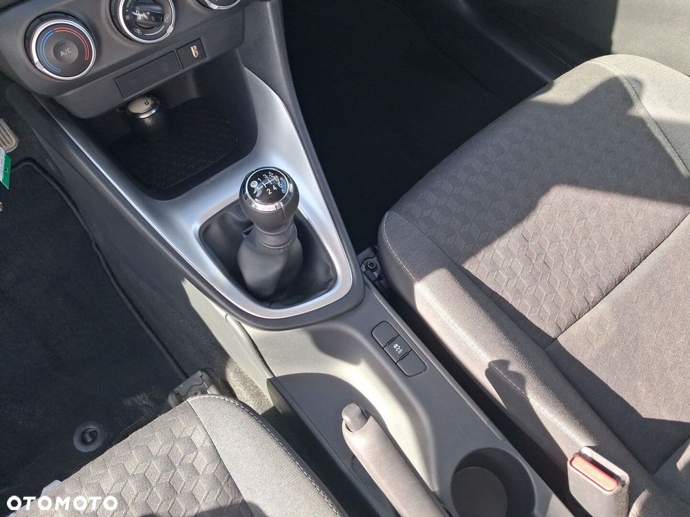 Toyota Yaris - 26