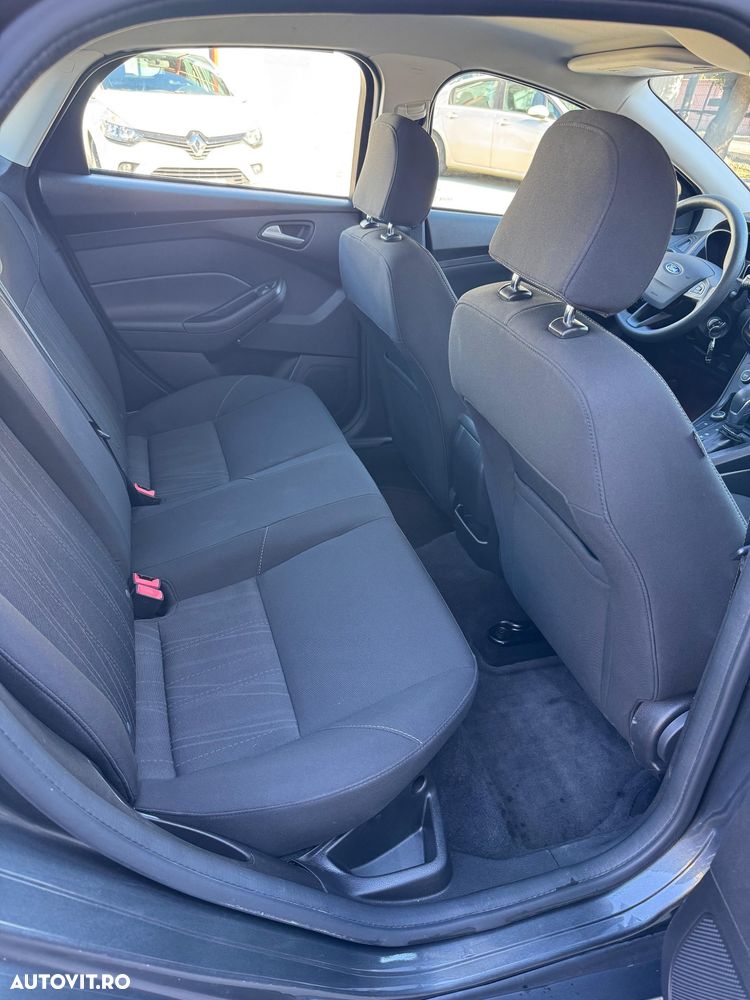 Ford Focus - 13