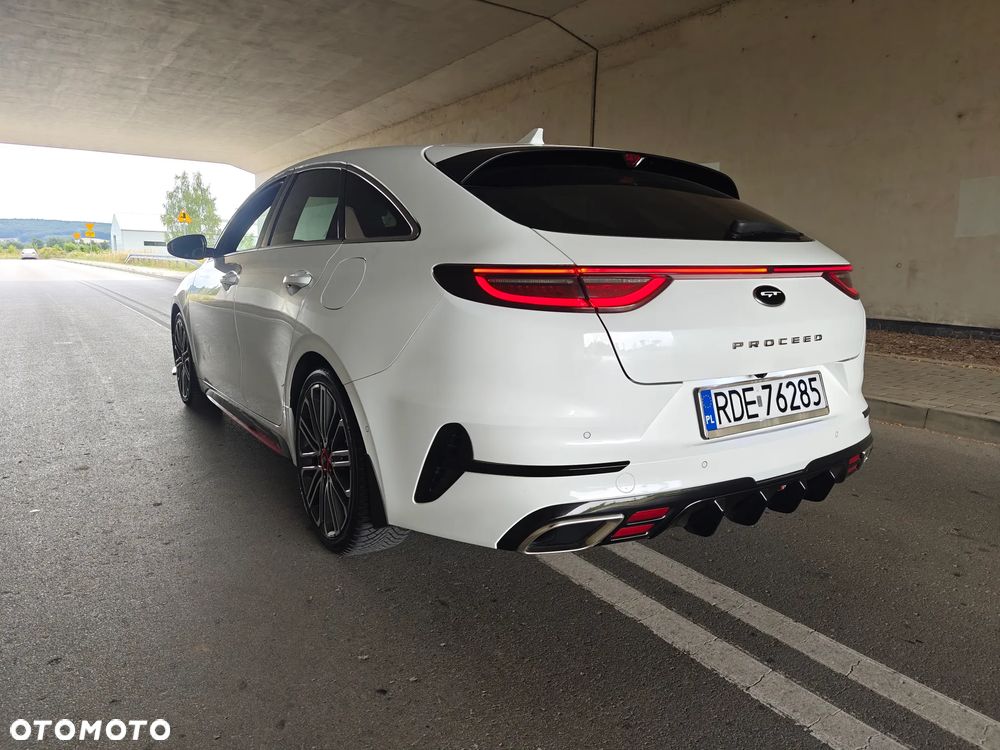 Kia ProCeed - 5
