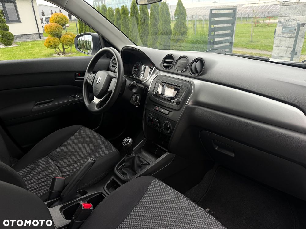 Suzuki Vitara 1.6 Comfort 2WD - 10