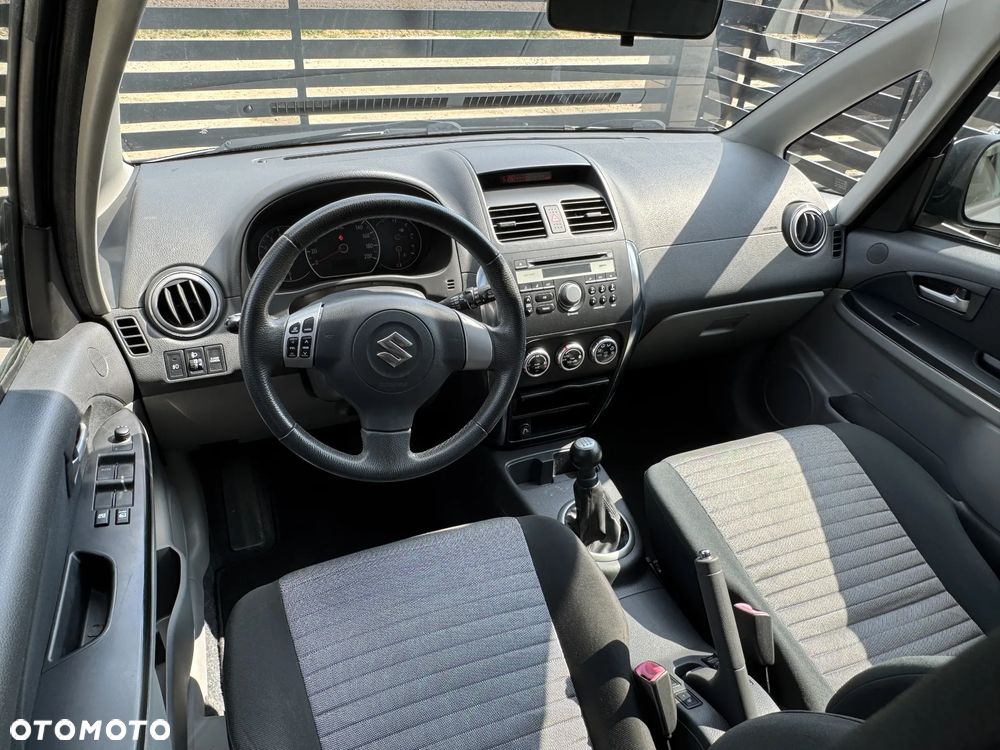 Suzuki SX4 1.6 VVT 4x4 Comfort - 24