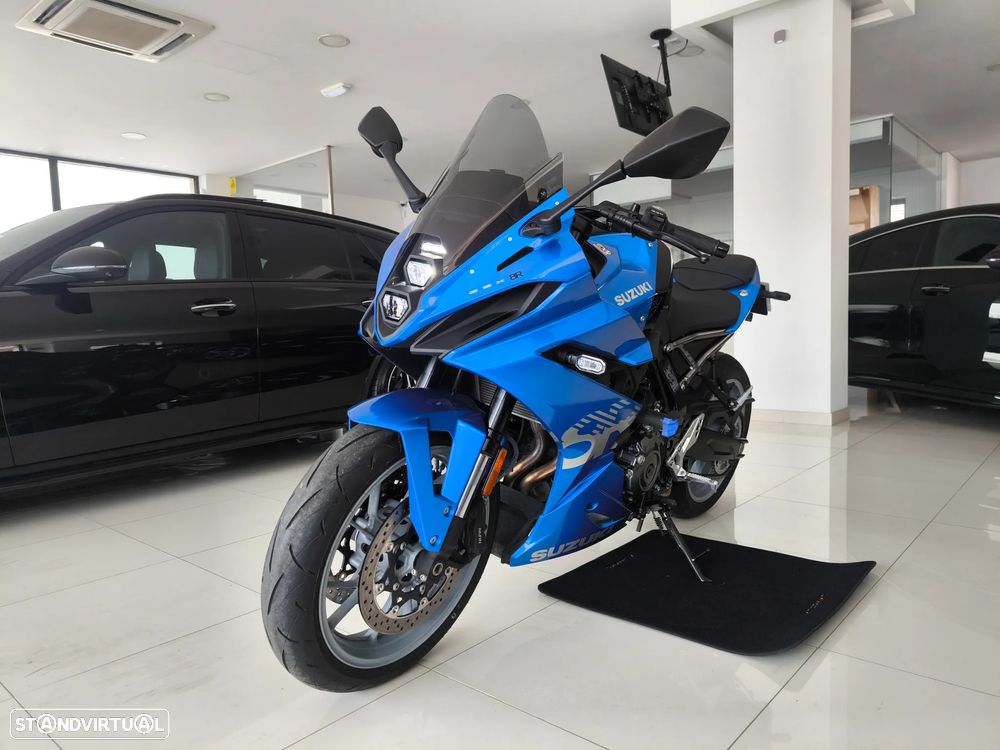 Suzuki GSX 8R - 2