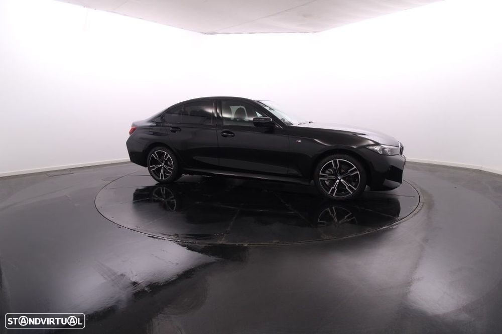 BMW 330 e Pack Desportivo M Auto - 11