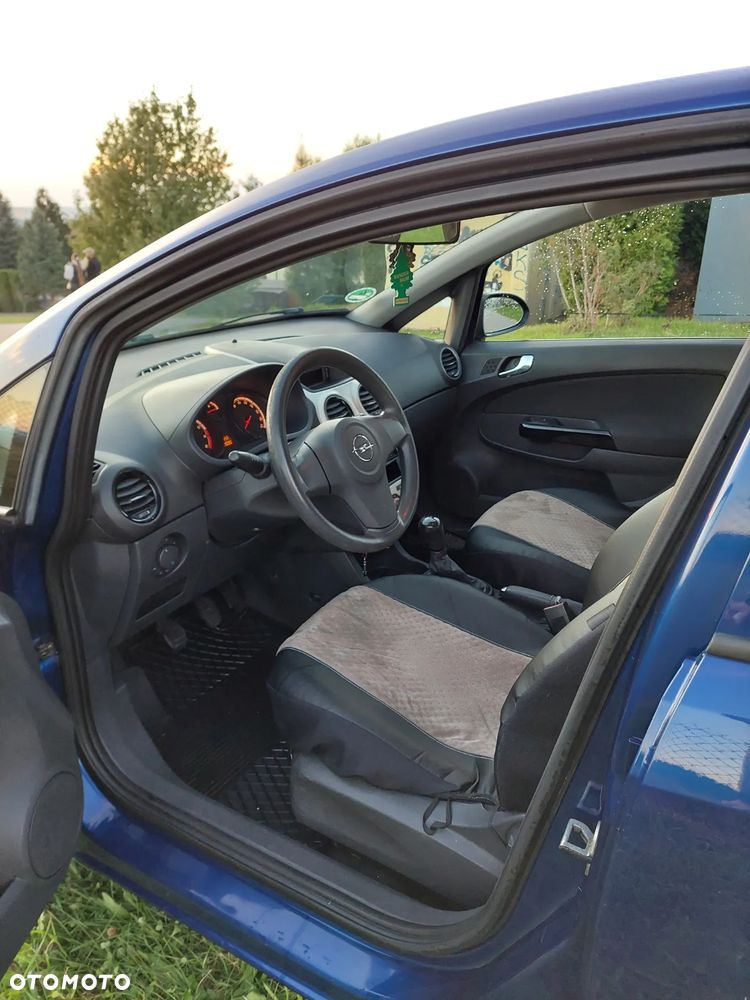 Opel Corsa 1.2 16V - 12