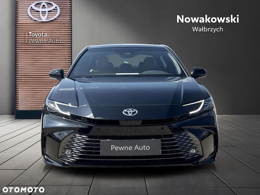 Toyota Camry - 8