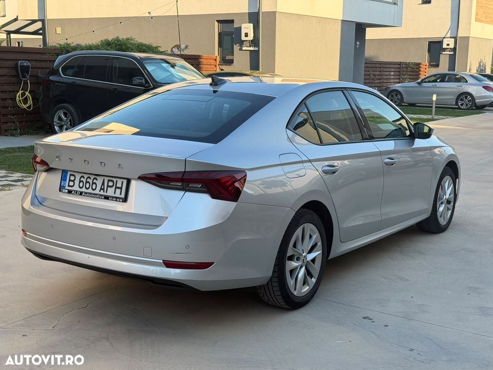 Skoda Octavia 2.0 TDI DSG Ambition - 3